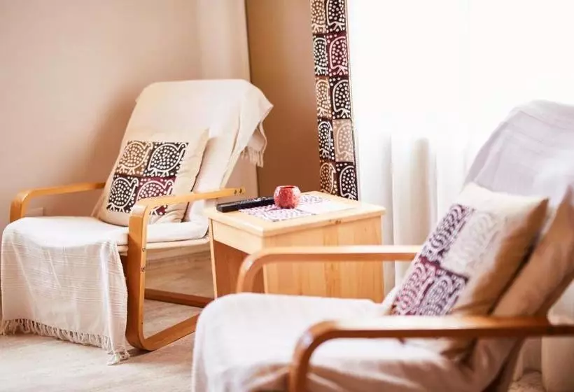 هتل Meikes Guesthouse