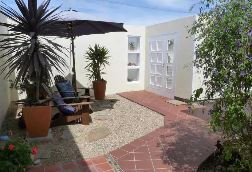 هتل Meikes Guesthouse