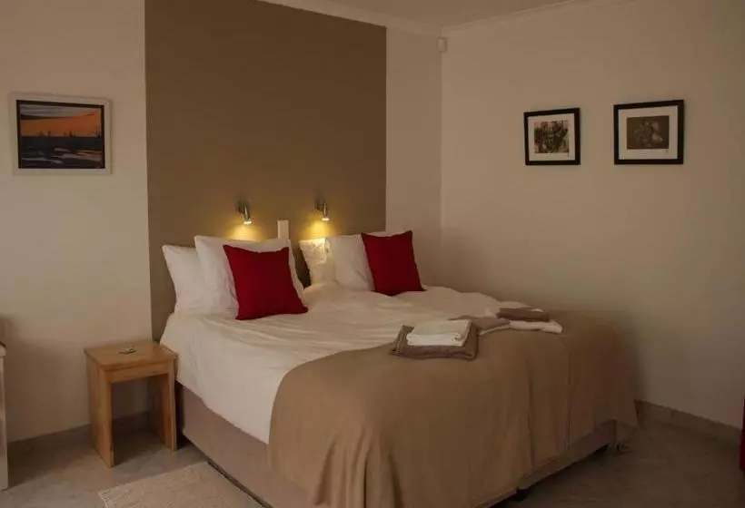 هتل Meikes Guesthouse