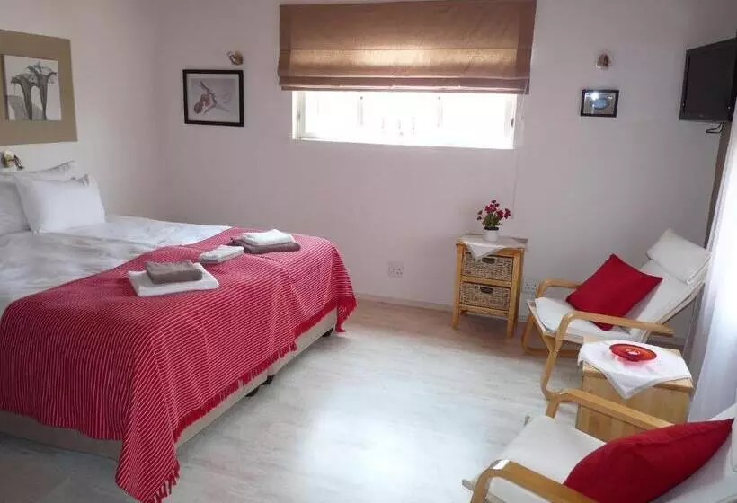 هتل Meikes Guesthouse