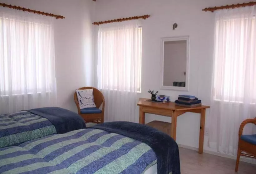 هتل Meikes Guesthouse