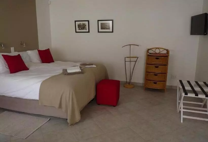 هتل Meikes Guesthouse