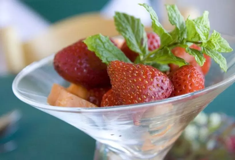 בית מלון כפרי Mes Amis Beach Guest House