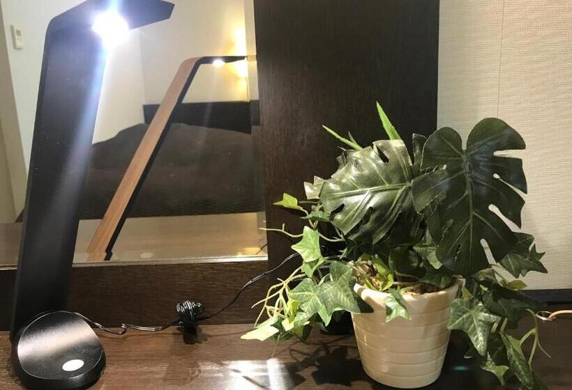 Отель Nishitetsu Inn Kochi Harimayabashi