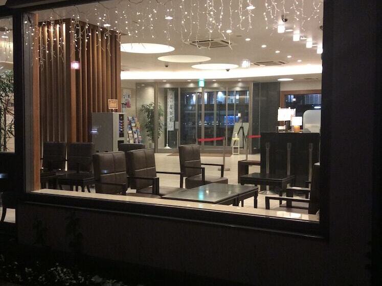 Отель Nishitetsu Inn Kochi Harimayabashi