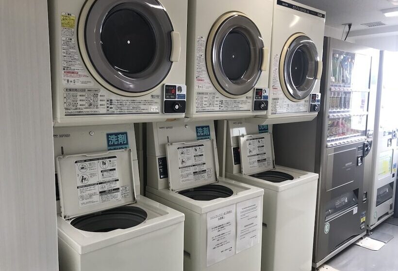 Отель Nishitetsu Inn Kochi Harimayabashi