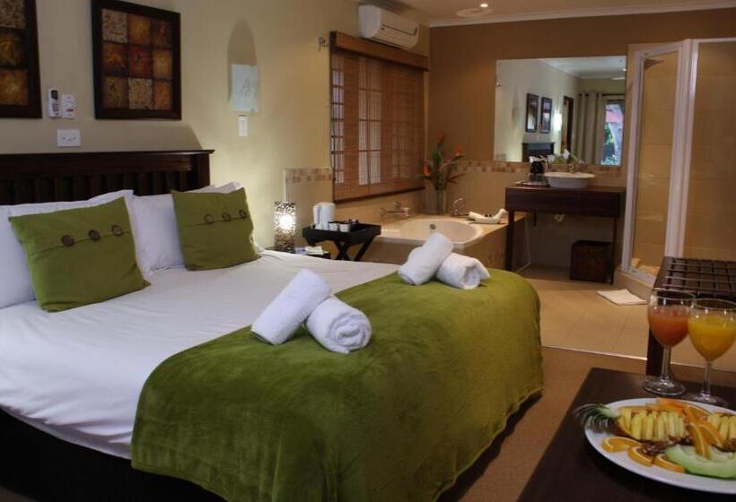 Отель Numbi & Garden Suites