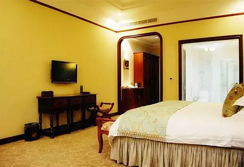 Hotel Treasure Island