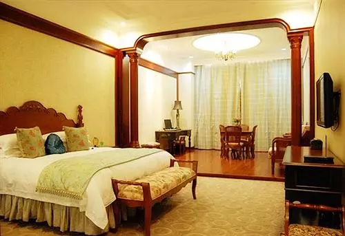 Hotel Treasure Island