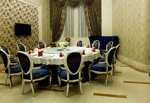 Hotel Treasure Island