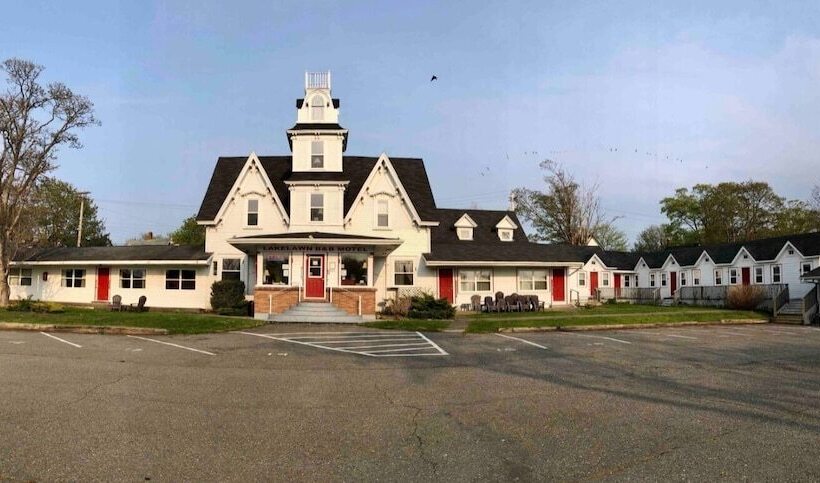 Lakelawn B&b Motel