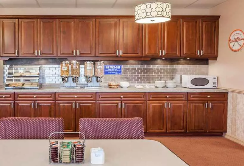 Motel Thriftlodge By Wyndham Moncton