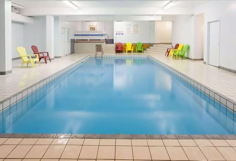 Motel Thriftlodge By Wyndham Moncton