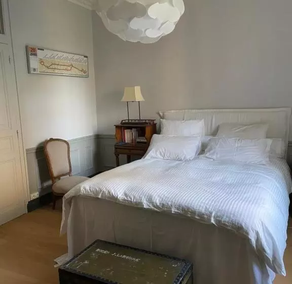 ベッドアンドブレックファースト Chateau De Vaugelas   Charmant Domaine Près De Valence