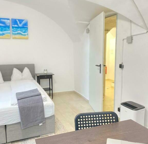 هاستل Innsbruck Underground Atelier