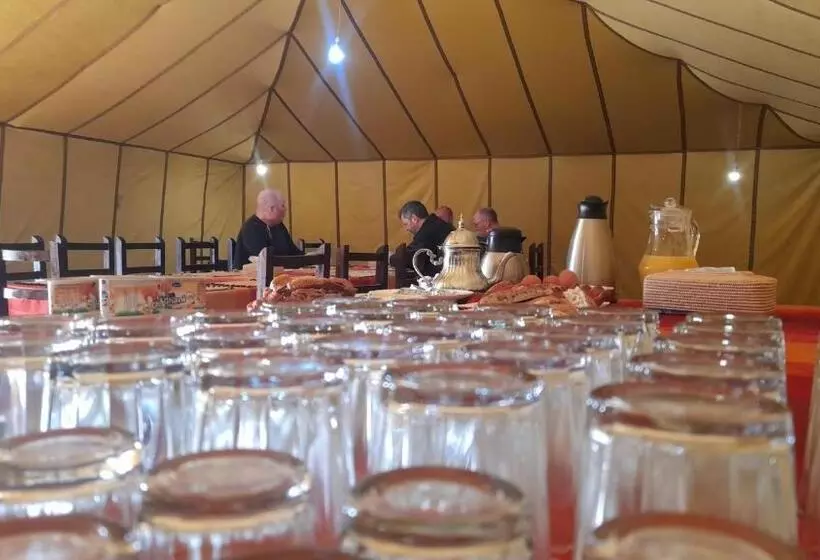 Hotelli Merzouga Camp Erg Znaïgui
