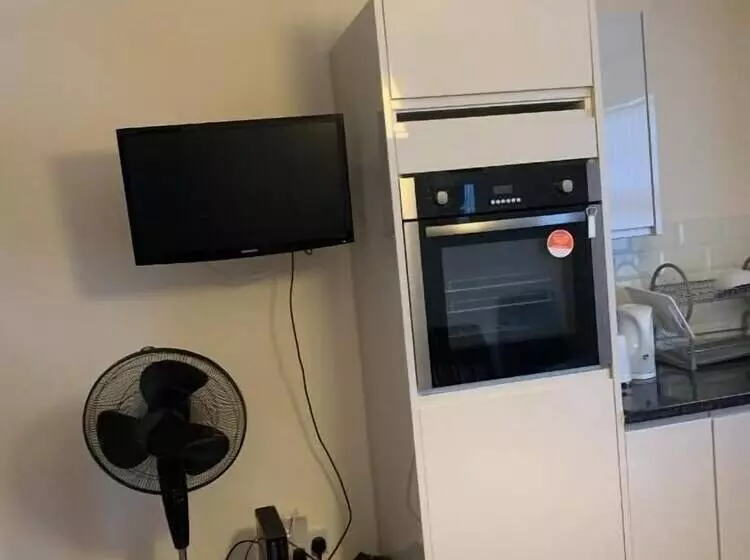 پانسیون Affordable Suites