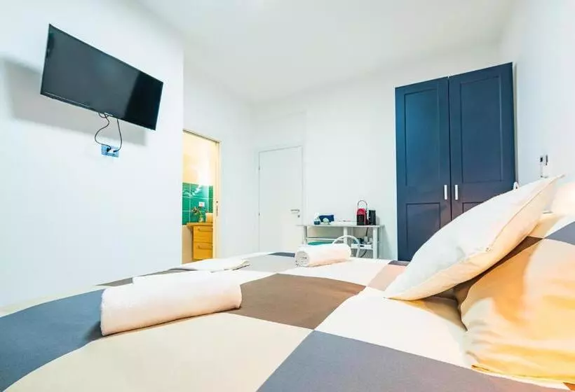 Aamiaismajoitus (B&B) L Approdo Via Ancona