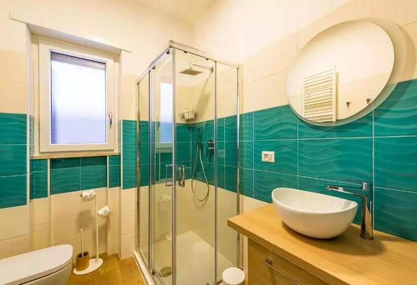 Aamiaismajoitus (B&B) L Approdo Via Ancona