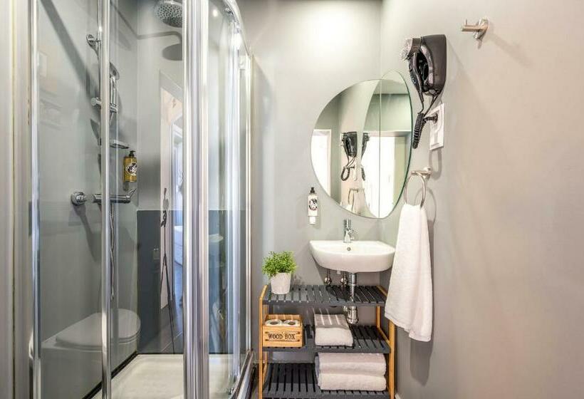 تختخواب و صبحانه Lisbon Wine House   Rooms & Suites