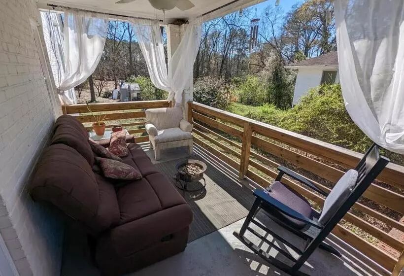 Ekstasis Hostel & Urban Farm