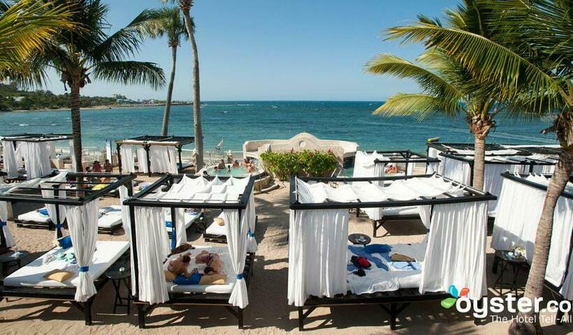 בית מלון כפרי Affordable Luxury Resort Club