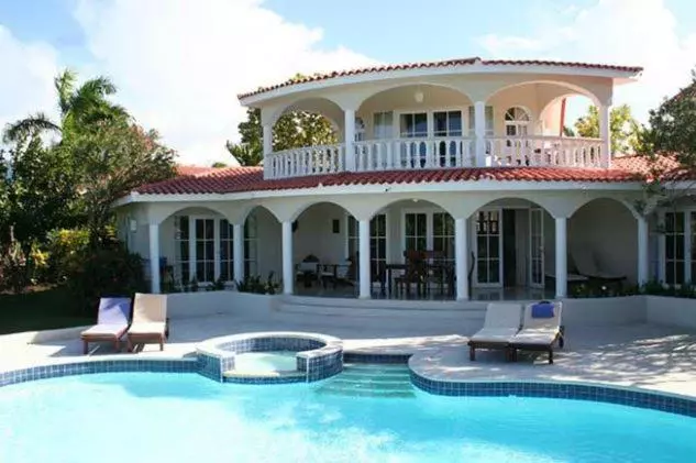 ホテル Affordable Luxury Resort Club