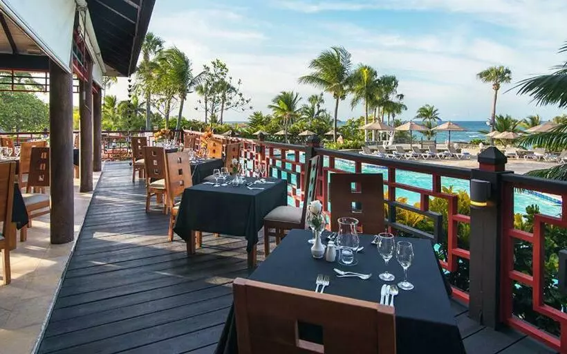 ホテル Affordable Luxury Resort Club