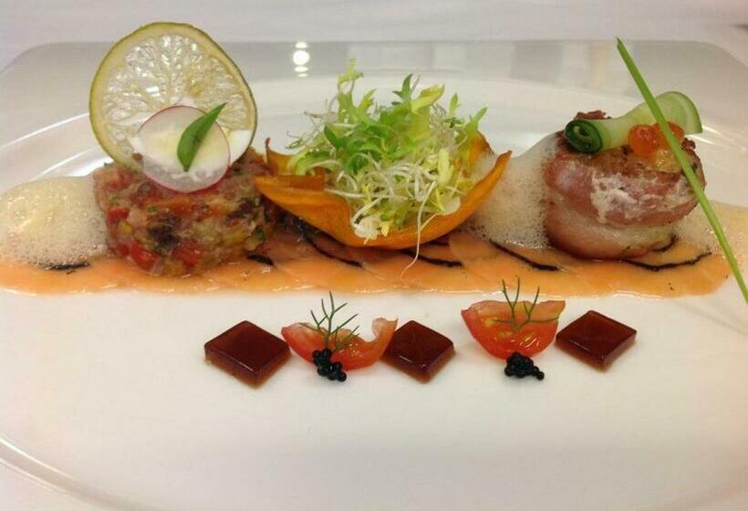 בית מלון כפרי Affordable Luxury Resort Club