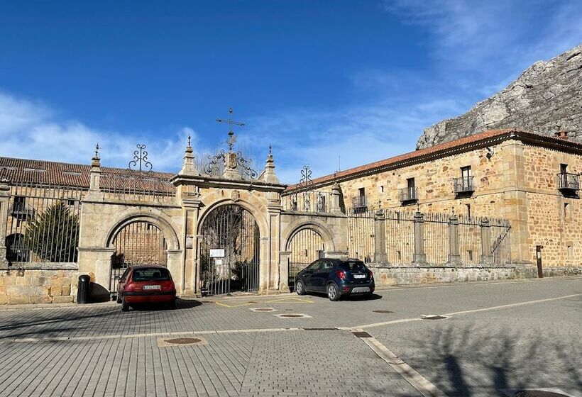 Отель Marques De Aguilar