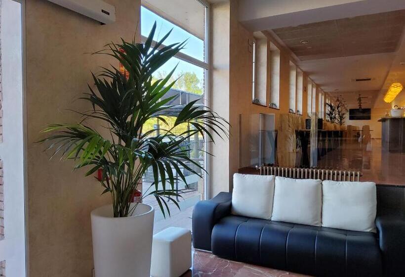 Отель Marques De Aguilar