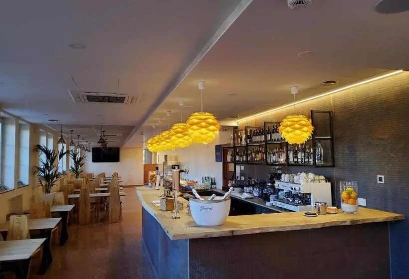 ホテル Marques De Aguilar