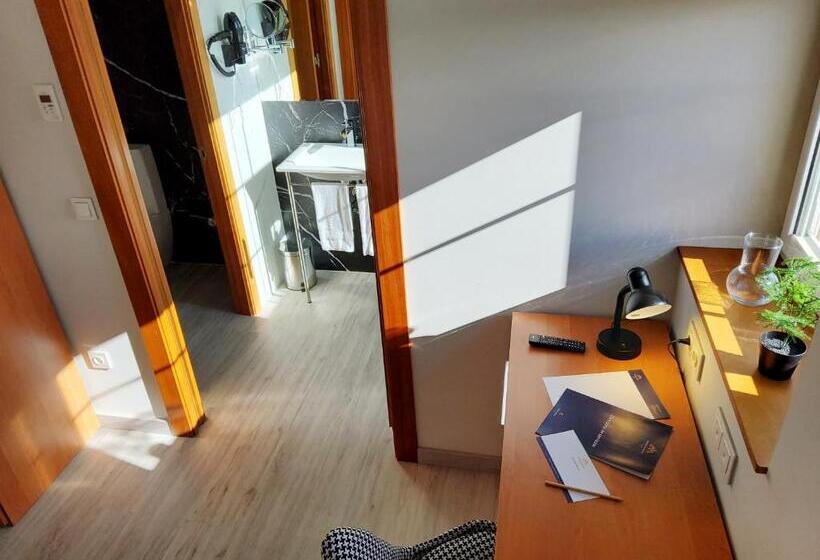 Отель Marques De Aguilar