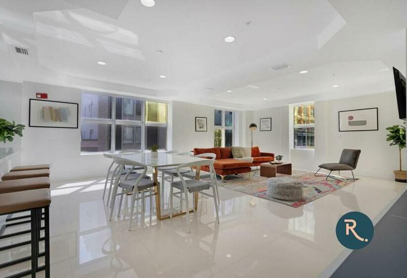 هتل Roami At The Ralston