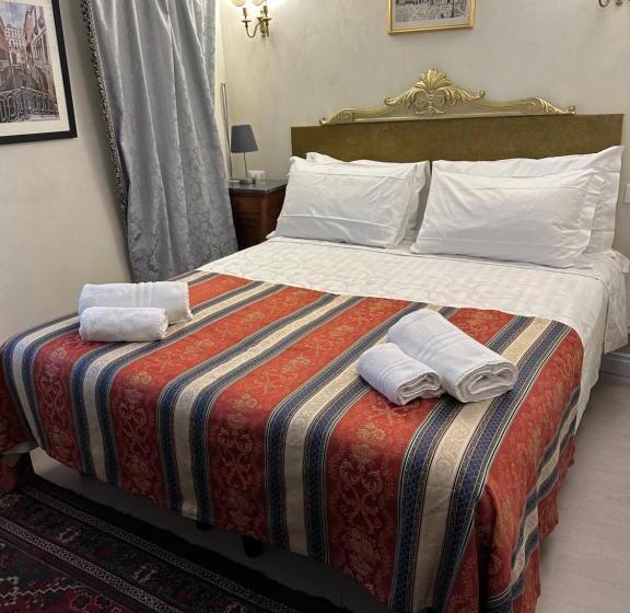 پانسیون Familly Rooms  Cà Del Traghetto