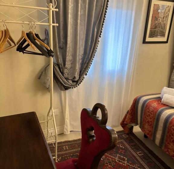 پانسیون Familly Rooms  Cà Del Traghetto