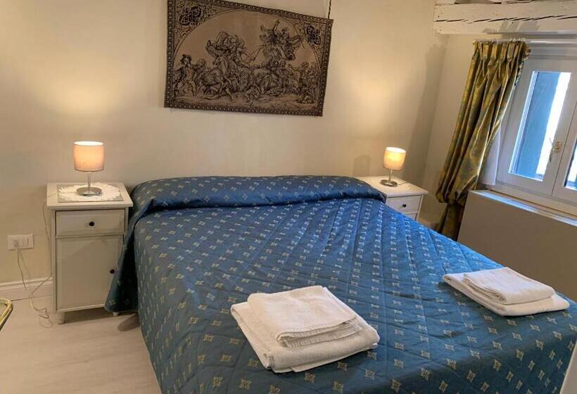 پانسیون Familly Rooms  Cà Del Traghetto