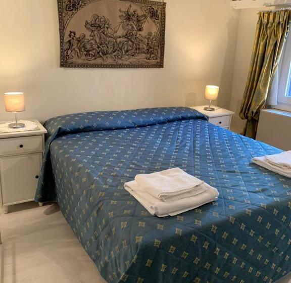 پانسیون Familly Rooms  Cà Del Traghetto