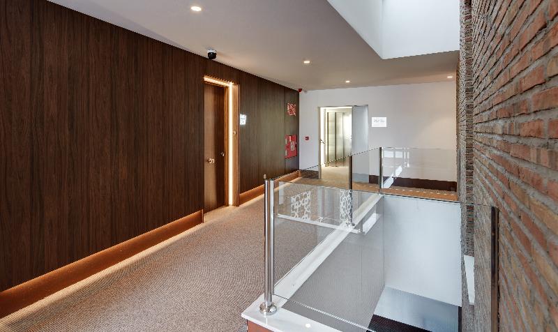 Sercotel Granada Suites