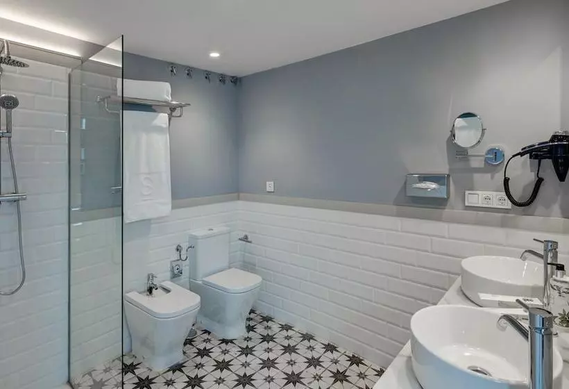 Sercotel Granada Suites