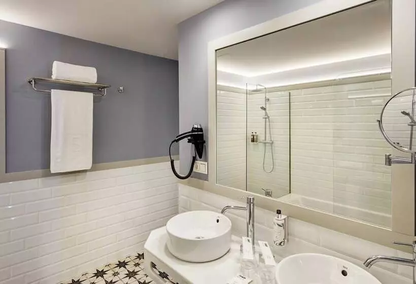 Sercotel Granada Suites