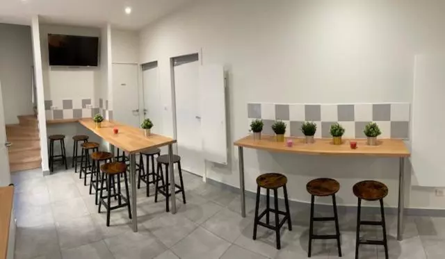 ユースホステル Ch 1 Chambre Toute équipée Avec Télévision