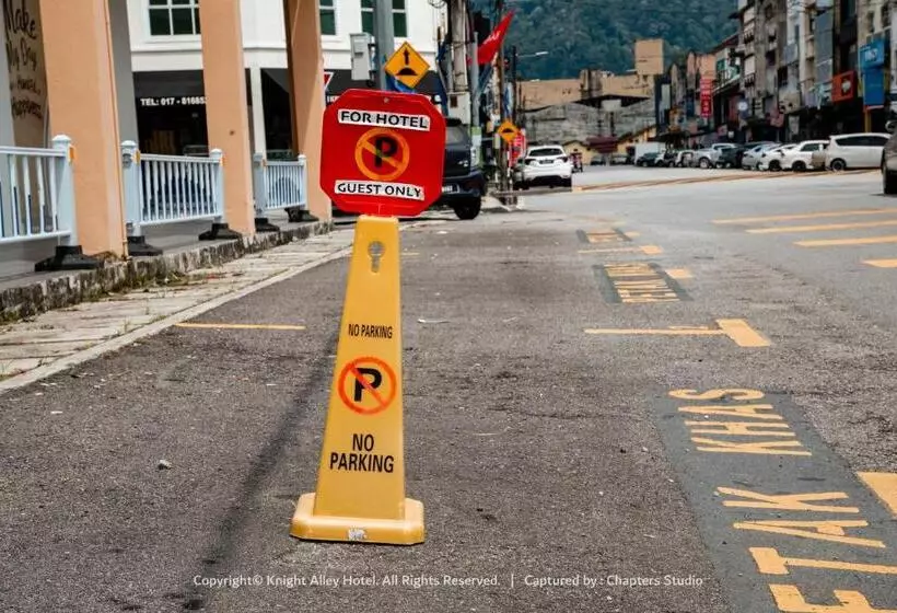 ベッドアンドブレックファースト Knight Alley