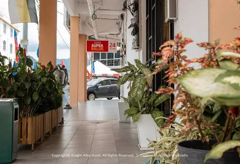 ベッドアンドブレックファースト Knight Alley