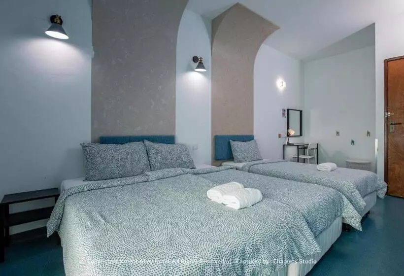 ベッドアンドブレックファースト Knight Alley