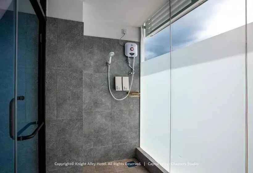 ベッドアンドブレックファースト Knight Alley