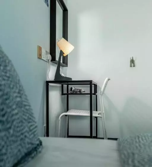 ベッドアンドブレックファースト Knight Alley