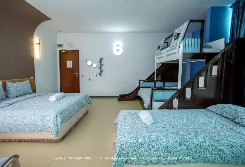 ベッドアンドブレックファースト Knight Alley