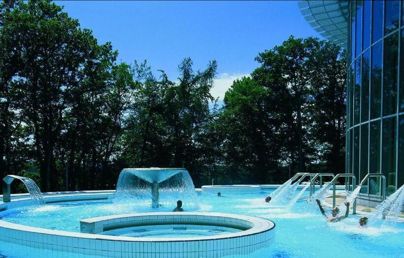 酒店 Boutique Hôtel, La Cour De La Reine, Rooftop & Bistronomique Restaurant