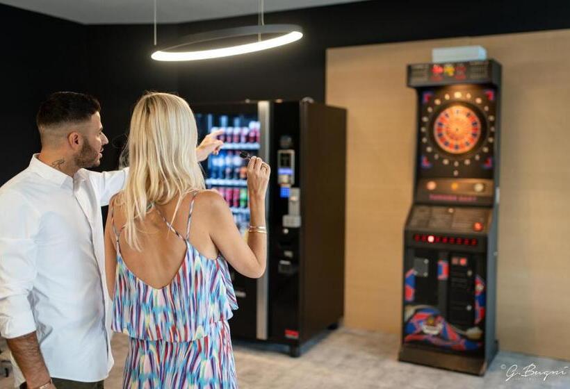 酒店 Boutique Hôtel, La Cour De La Reine, Rooftop & Bistronomique Restaurant